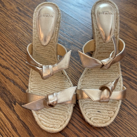 Alexandre Birman Gold Espadrille Shoes with Woven Detail - Picture 4 of 5